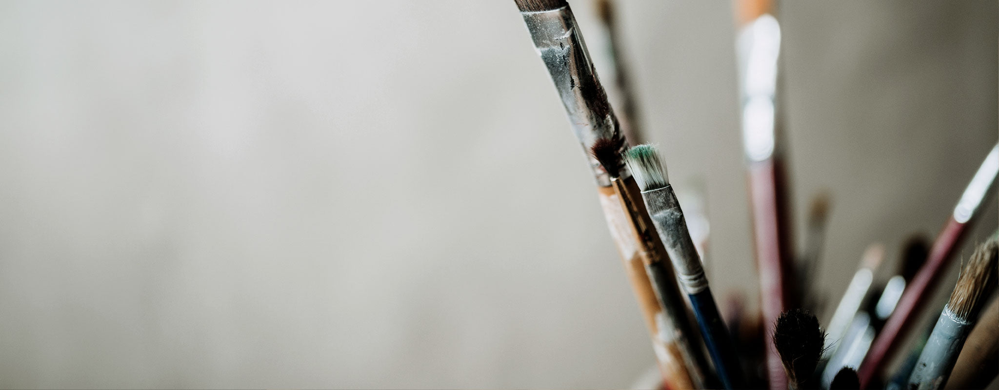 karolina krol art elegant commissions minimalist paintings
